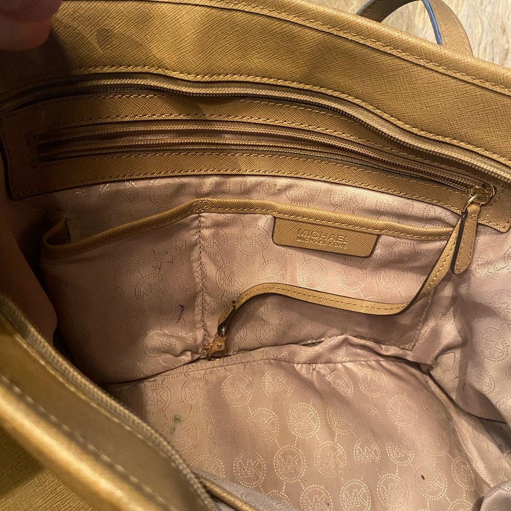 MICHAEL Michael Kors Tan Leather Tote - Picture 5 of 6